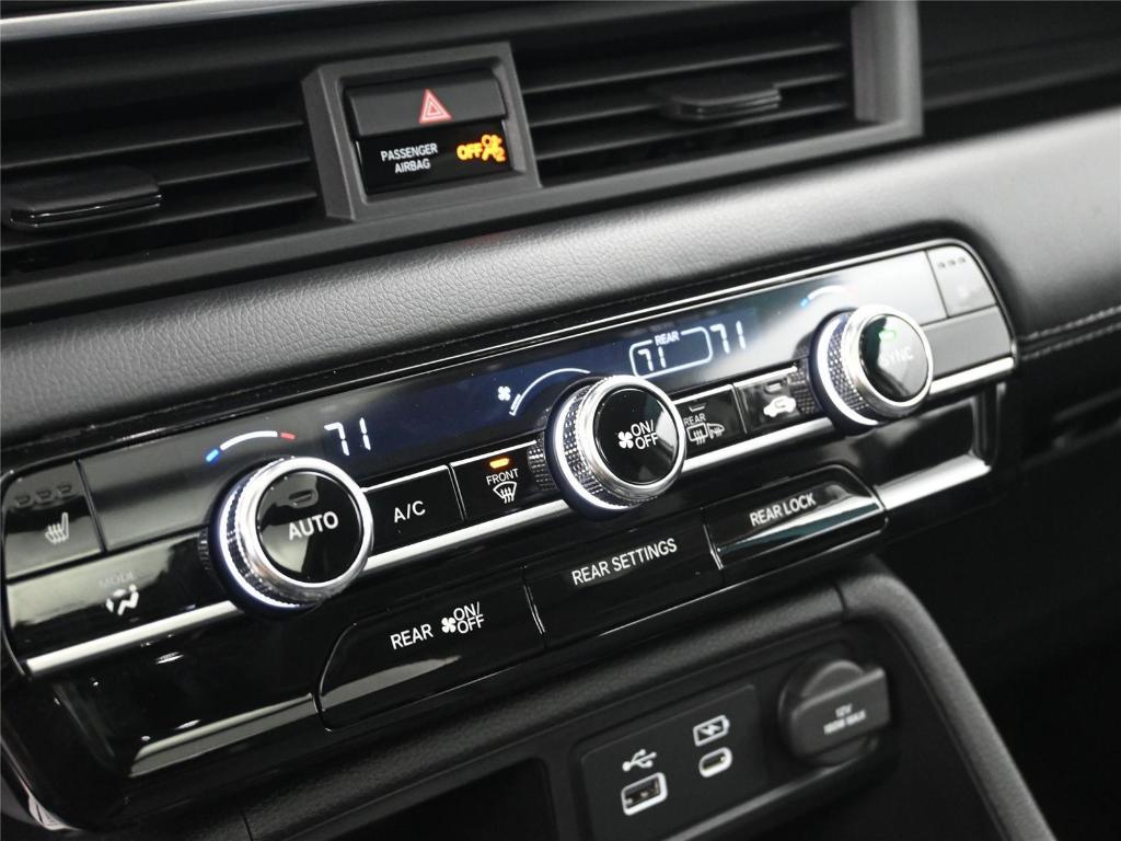 used 2025 Honda Pilot car, priced at $45,350