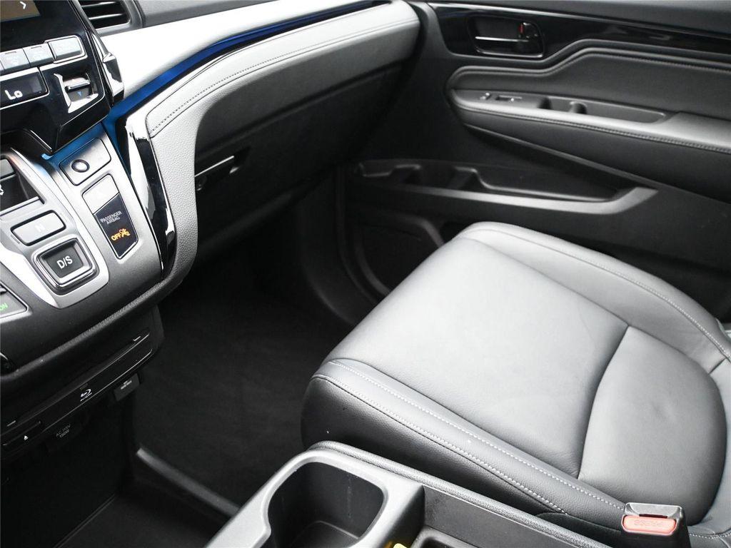 used 2024 Honda Odyssey car, priced at $40,700