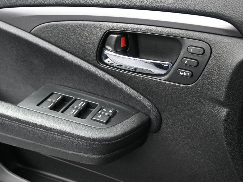 used 2022 Honda Pilot car, priced at $28,000