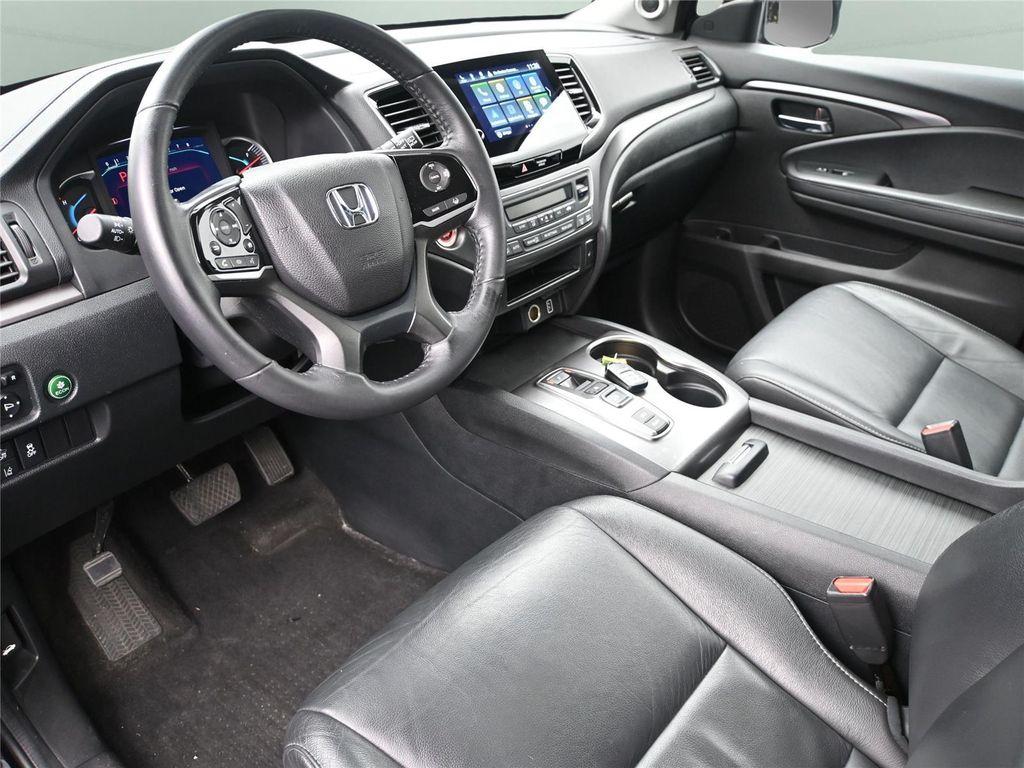 used 2022 Honda Pilot car, priced at $28,000