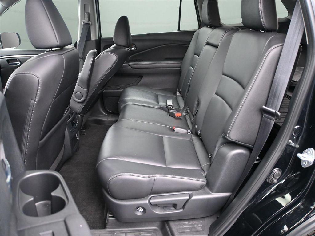 used 2022 Honda Pilot car, priced at $28,000