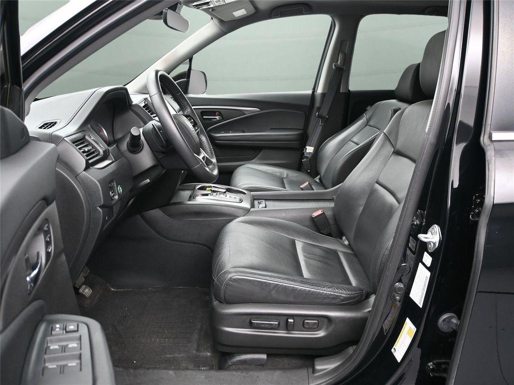 used 2022 Honda Pilot car, priced at $28,000