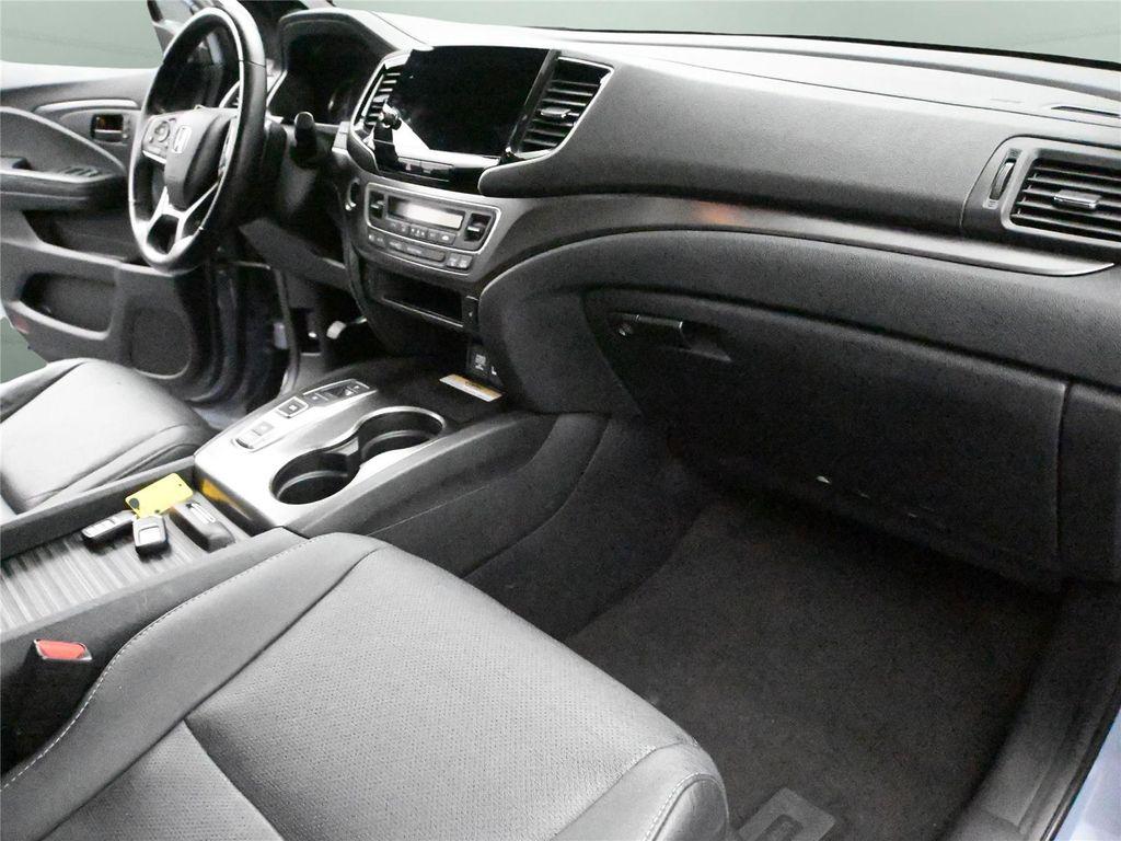 used 2022 Honda Passport car, priced at $27,400