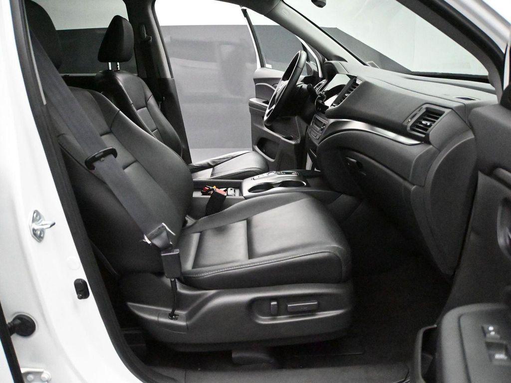 used 2022 Honda Pilot car, priced at $29,300