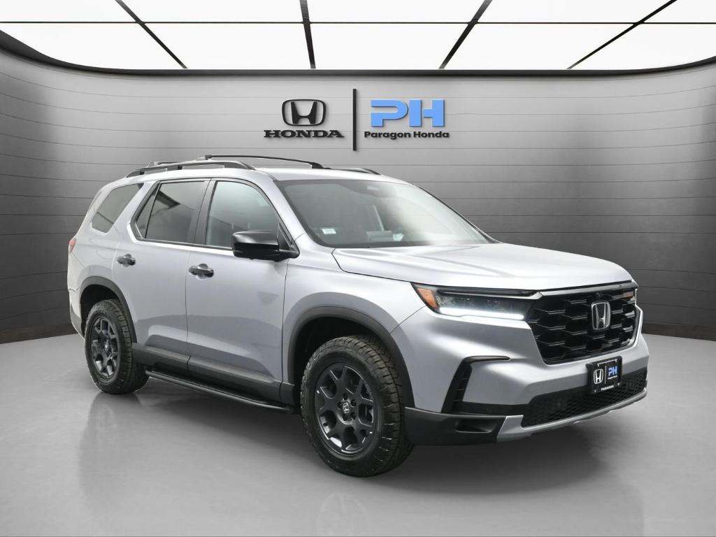 used 2025 Honda Pilot car, priced at $47,000