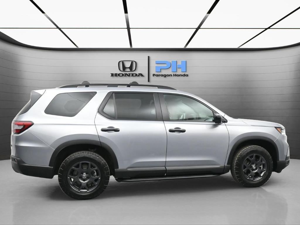 used 2025 Honda Pilot car, priced at $47,000