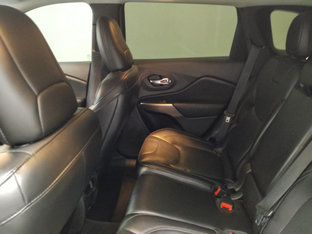 used 2021 Jeep Cherokee car, priced at $19,395