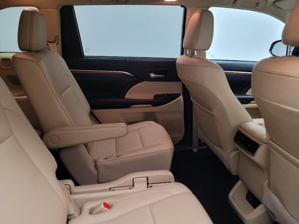 used 2018 Toyota Highlander car, priced at $27,895
