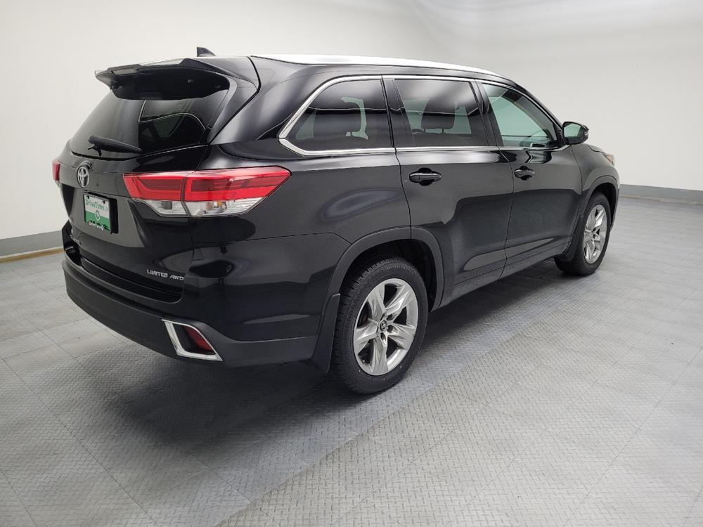 used 2018 Toyota Highlander car, priced at $27,895