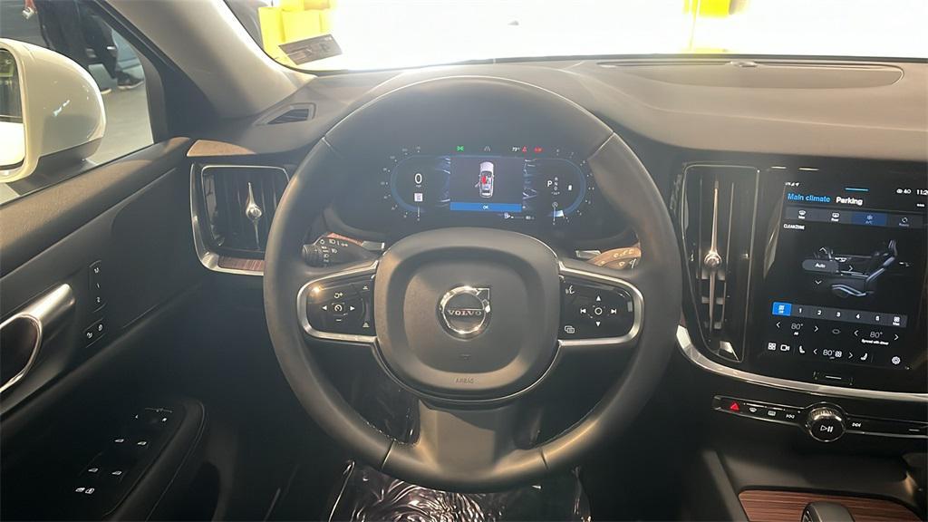 used 2024 Volvo V60 Cross Country car, priced at $41,000