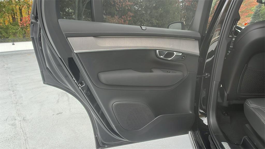 new 2026 Volvo XC90 car, priced at $75,155
