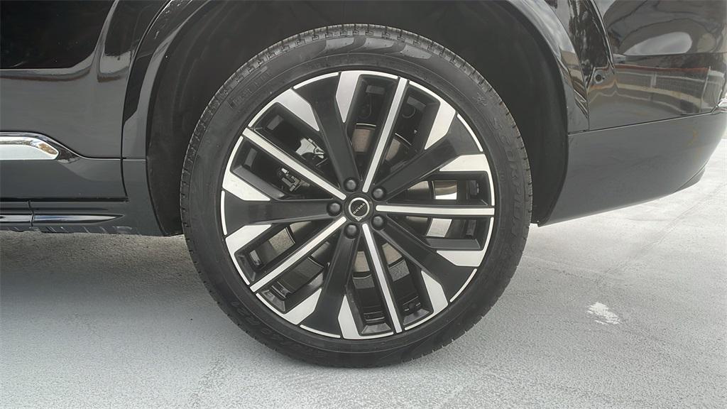 new 2026 Volvo XC90 car, priced at $75,155