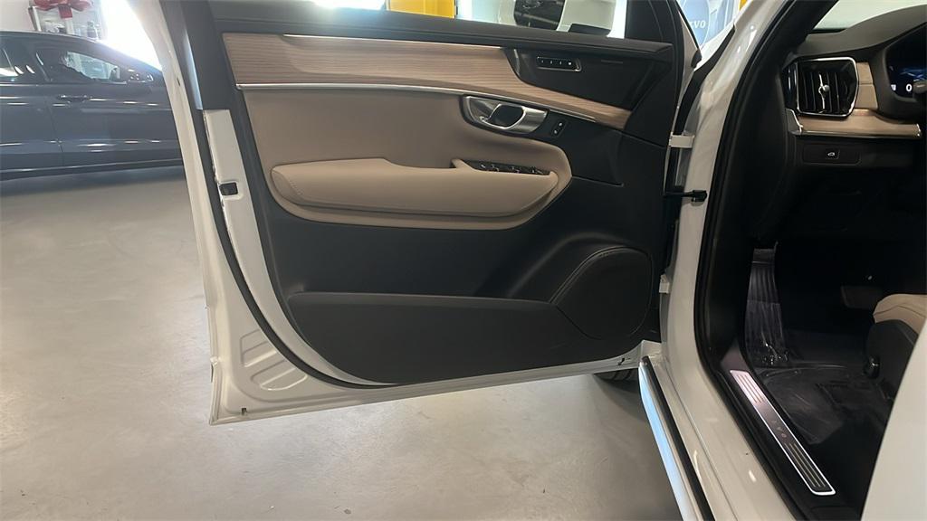 used 2026 Volvo XC90 car, priced at $71,824