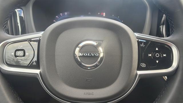 new 2025 Volvo XC60 Plug-In Hybrid car, priced at $66,260