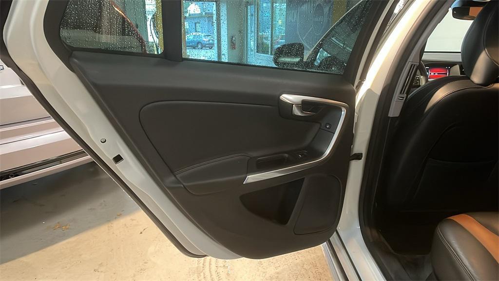 used 2018 Volvo V60 Cross Country car, priced at $16,895
