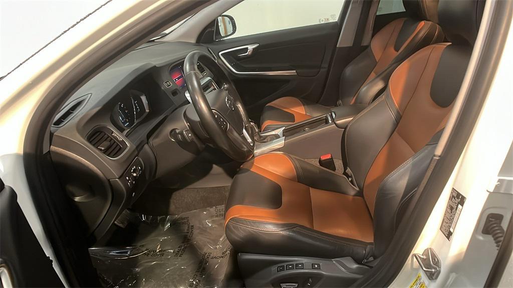 used 2018 Volvo V60 Cross Country car, priced at $16,895