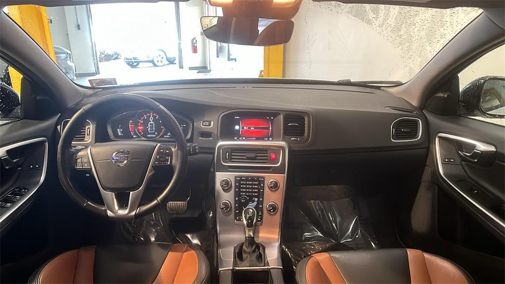 used 2018 Volvo V60 Cross Country car, priced at $16,895