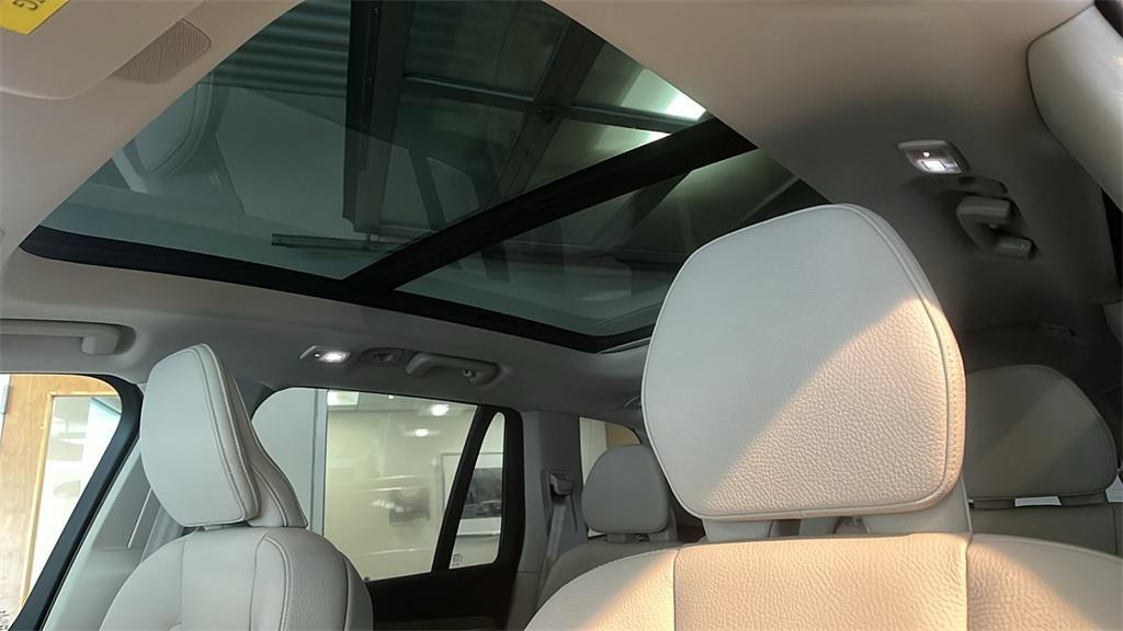 used 2024 Volvo XC90 car, priced at $46,989