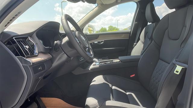 new 2025 Volvo XC90 car, priced at $68,245