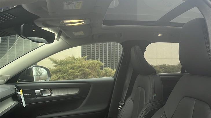 new 2025 Volvo XC40 car, priced at $51,145