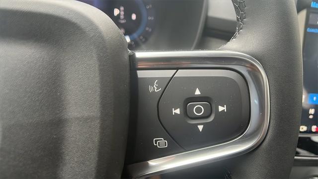 new 2025 Volvo XC40 car, priced at $51,145