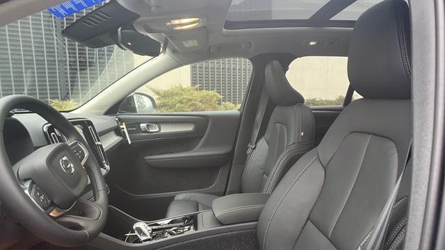 new 2025 Volvo XC40 car, priced at $51,145
