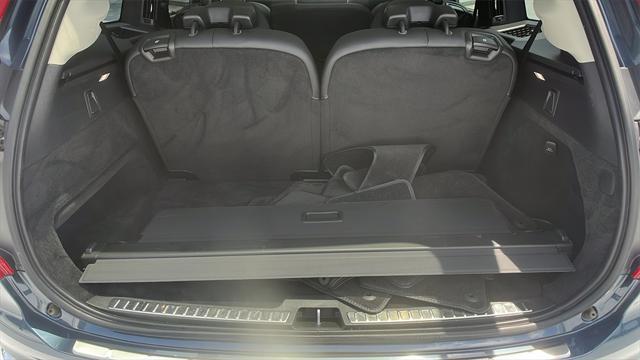 used 2022 Volvo XC90 car, priced at $44,865