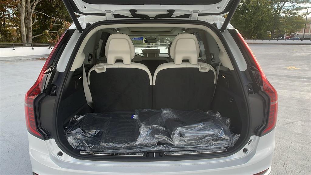 new 2026 Volvo XC90 car, priced at $75,155