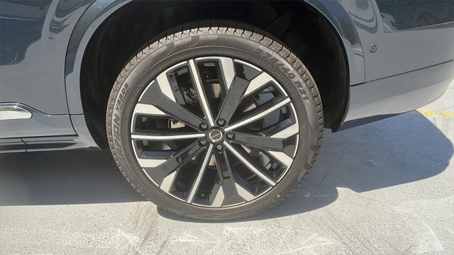 new 2025 Volvo XC90 car, priced at $69,155