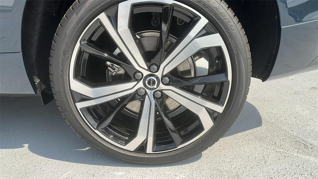 new 2025 Volvo XC60 Plug-In Hybrid car, priced at $71,510