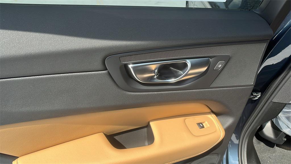 new 2025 Volvo XC60 Plug-In Hybrid car, priced at $71,510