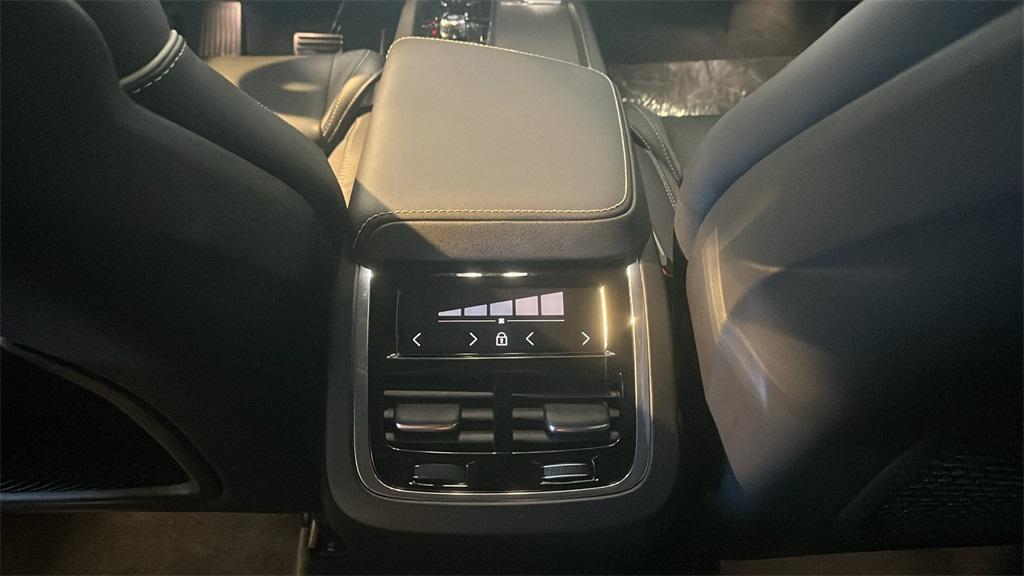 used 2022 Volvo XC60 car, priced at $32,495