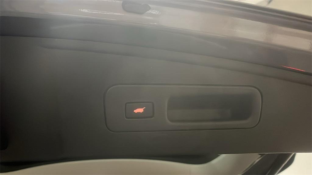 used 2019 Acura MDX car, priced at $24,399