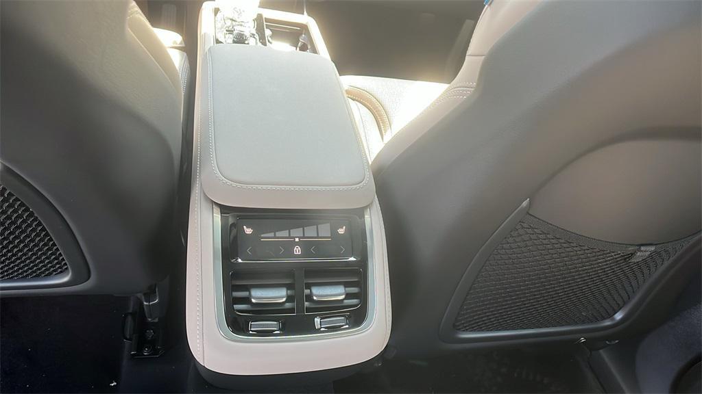 new 2026 Volvo XC90 car, priced at $77,245