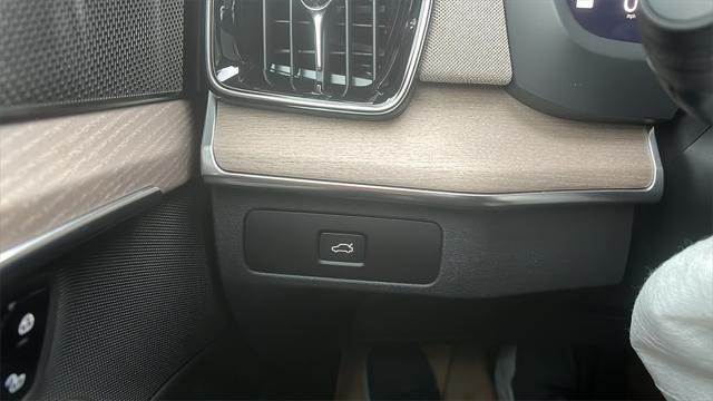 new 2026 Volvo XC90 car, priced at $71,825