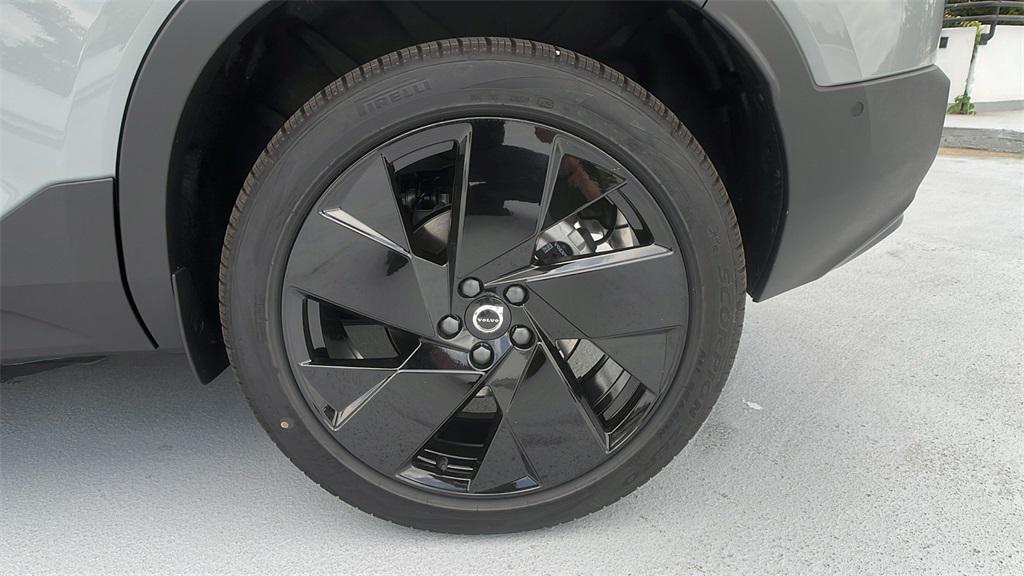 new 2026 Volvo XC40 car, priced at $53,745