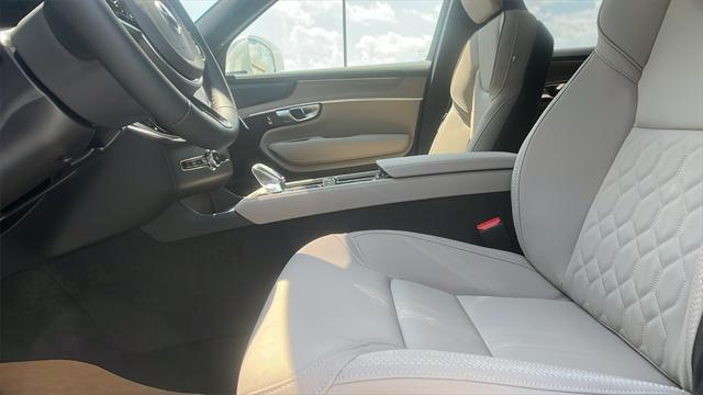 new 2026 Volvo XC90 car, priced at $71,825