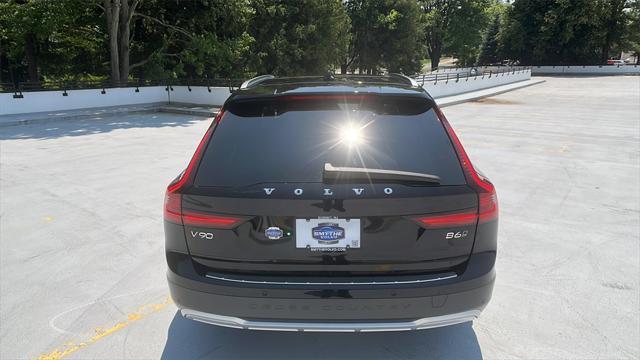 new 2025 Volvo V90 Cross Country car, priced at $64,525