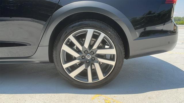 new 2025 Volvo V90 Cross Country car, priced at $64,525