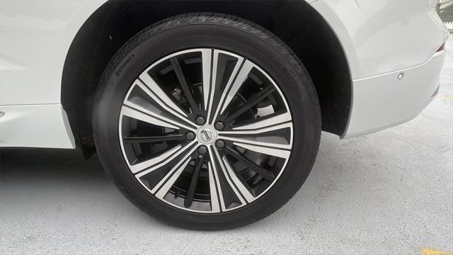 used 2022 Volvo XC60 car, priced at $38,972