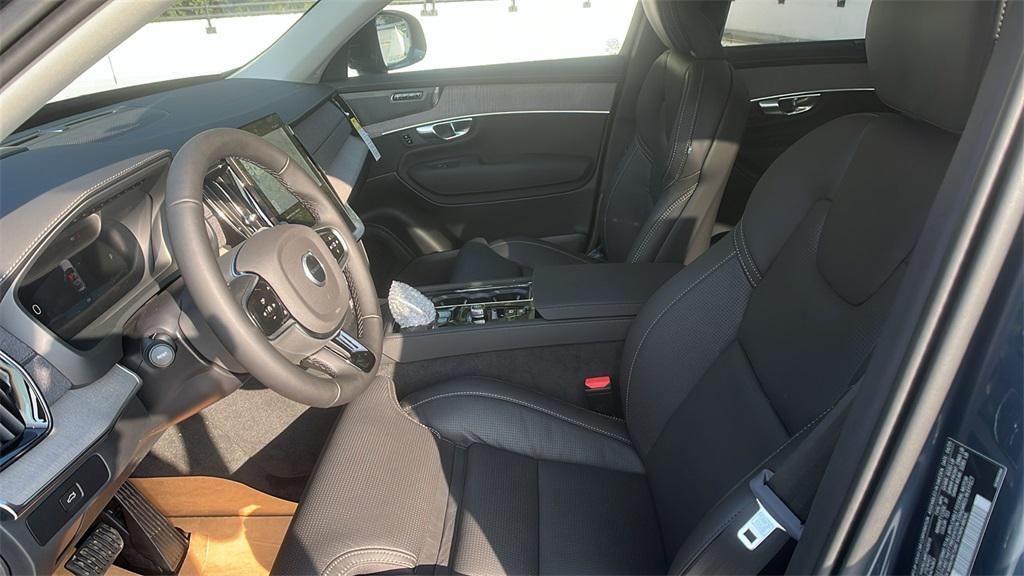 new 2026 Volvo XC90 car, priced at $76,945