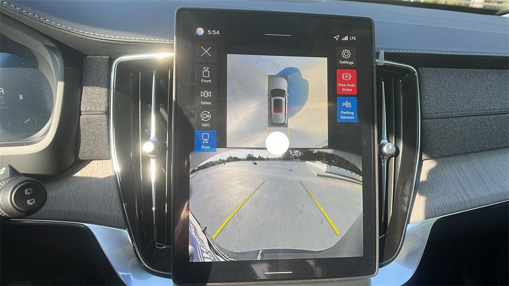 new 2026 Volvo XC90 car, priced at $76,945