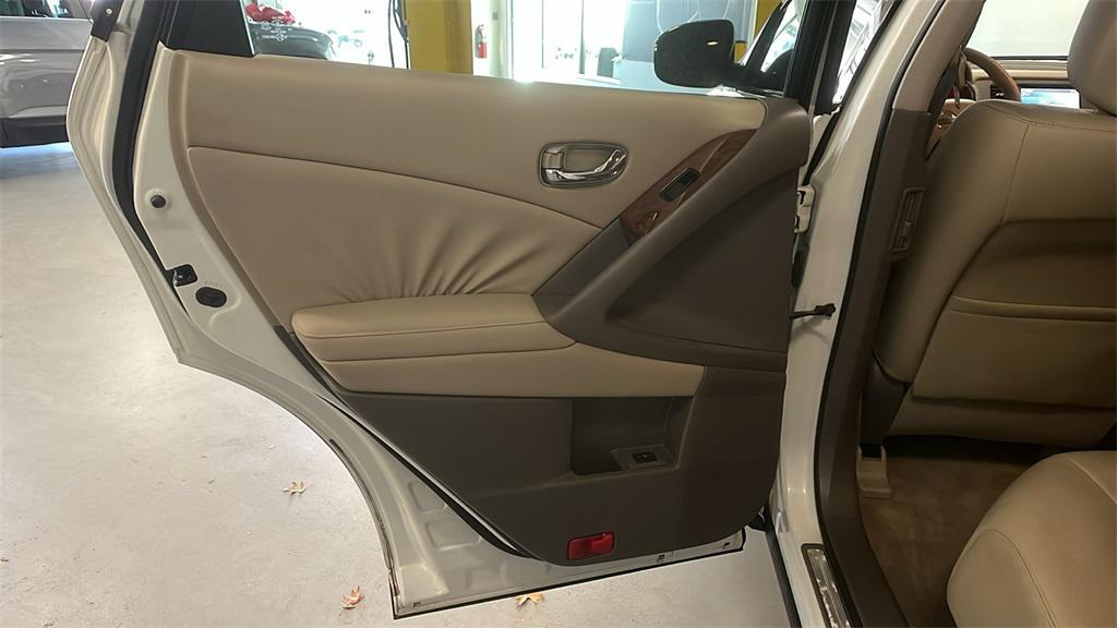 used 2009 Nissan Murano car, priced at $6,395