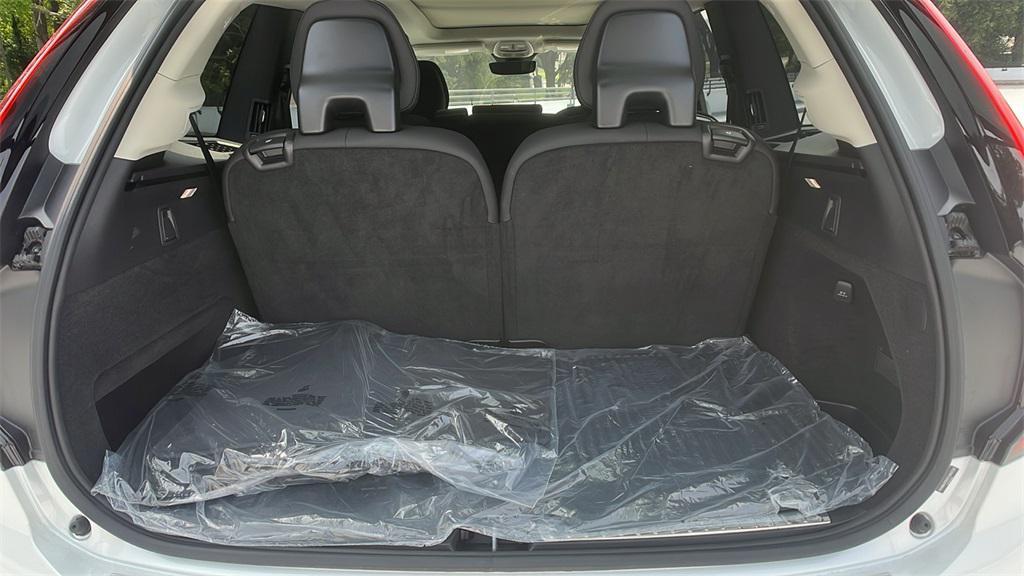 used 2025 Volvo XC90 car, priced at $68,155