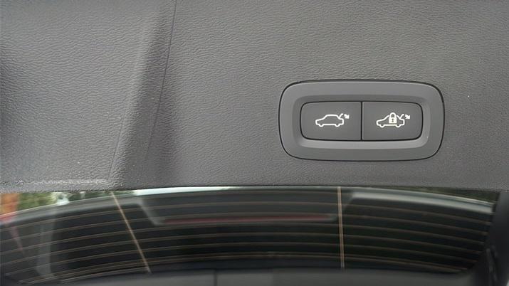 new 2026 Volvo XC40 car, priced at $53,745