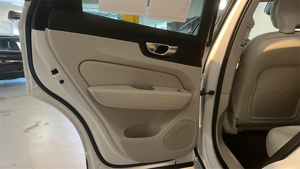 used 2023 Volvo XC60 Recharge Plug-In Hybrid car, priced at $40,000