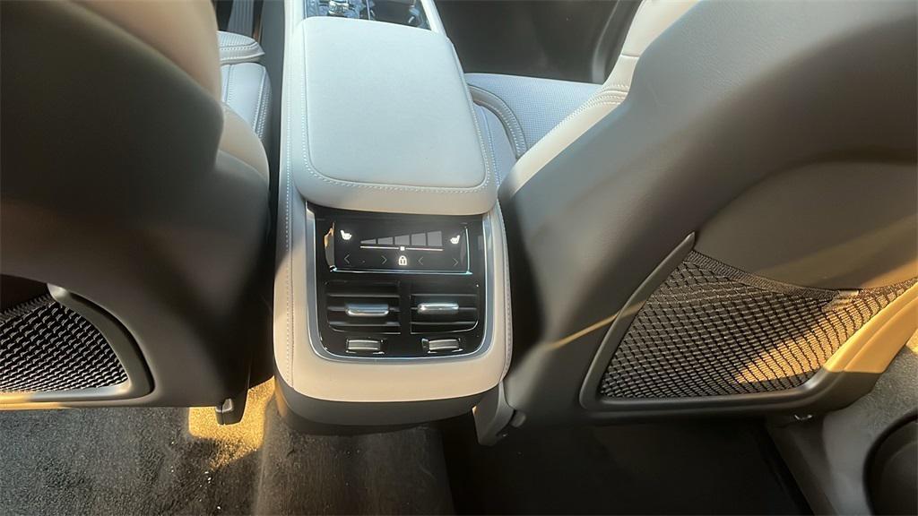new 2026 Volvo XC90 car, priced at $74,645