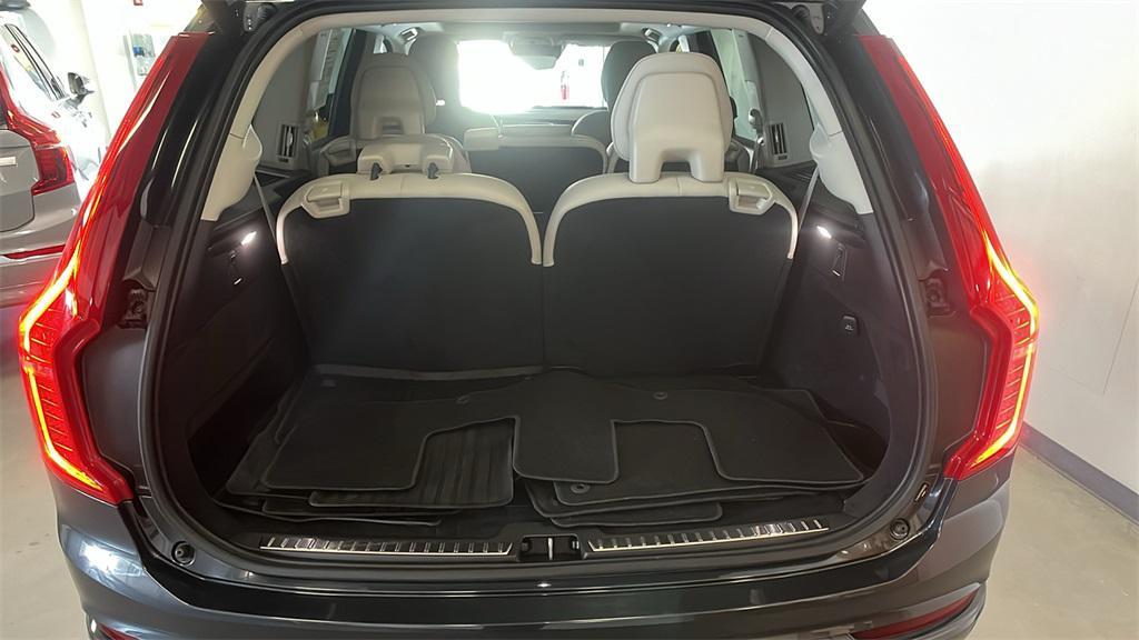 used 2022 Volvo XC90 car, priced at $38,895