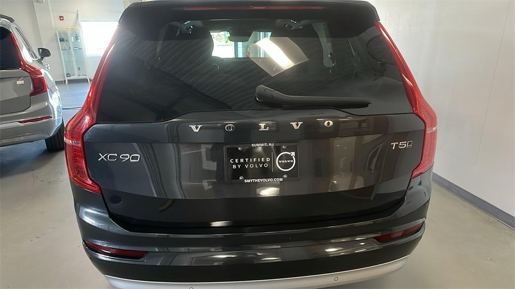 used 2022 Volvo XC90 car, priced at $38,895