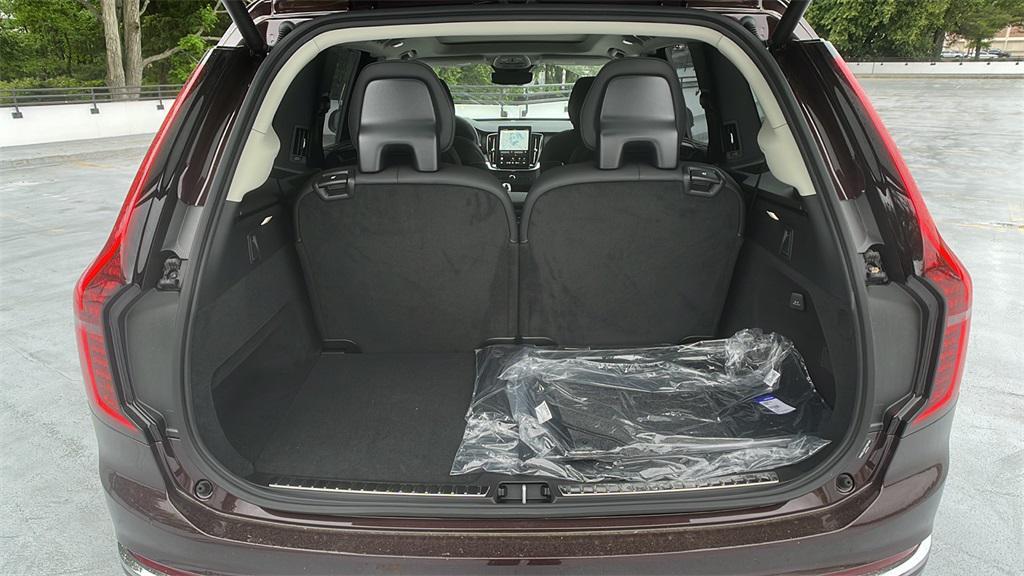 new 2025 Volvo XC90 car, priced at $72,345
